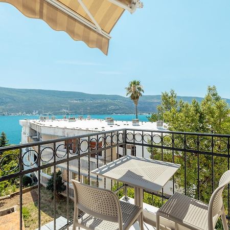 Boka Apartment 6 Herceg Novi Exteriör bild