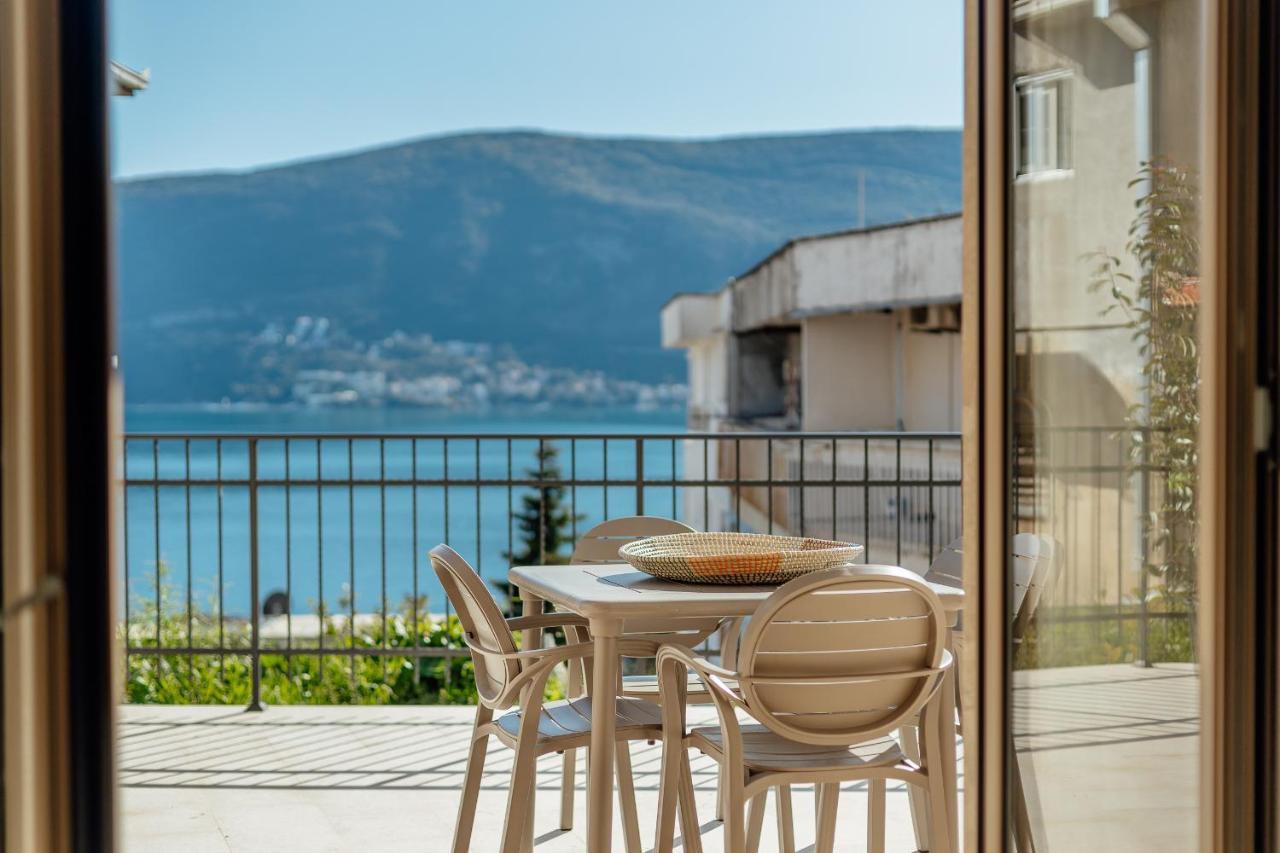 Boka Apartment 6 Herceg Novi Exteriör bild