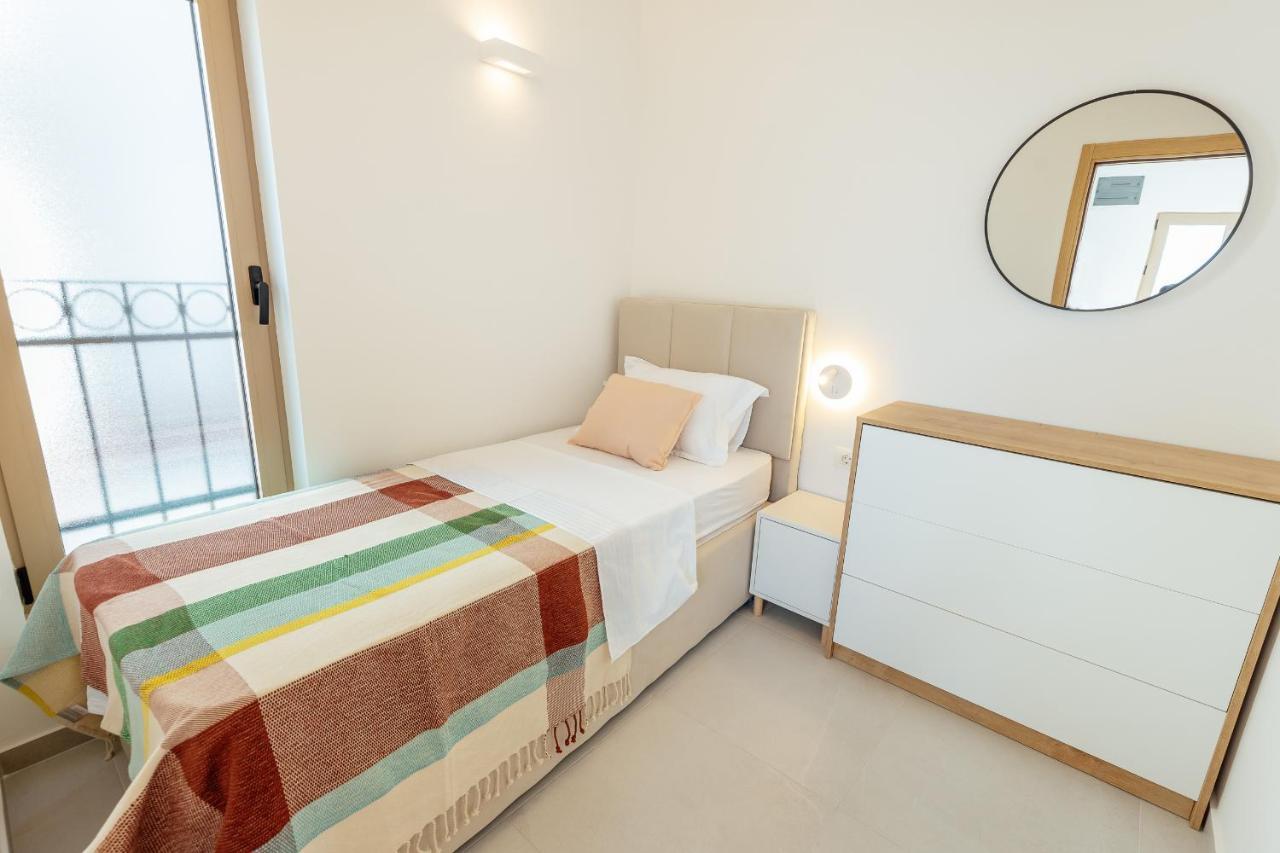 Boka Apartment 6 Herceg Novi Exteriör bild