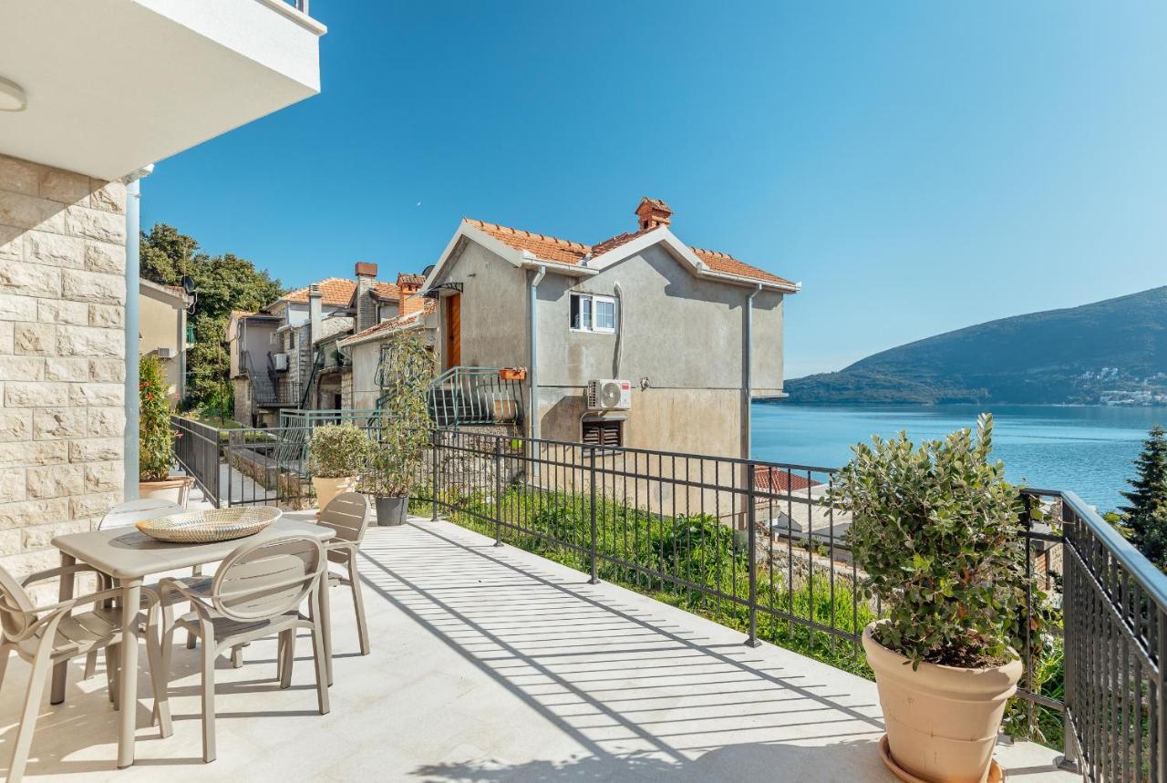 Boka Apartment 6 Herceg Novi Exteriör bild