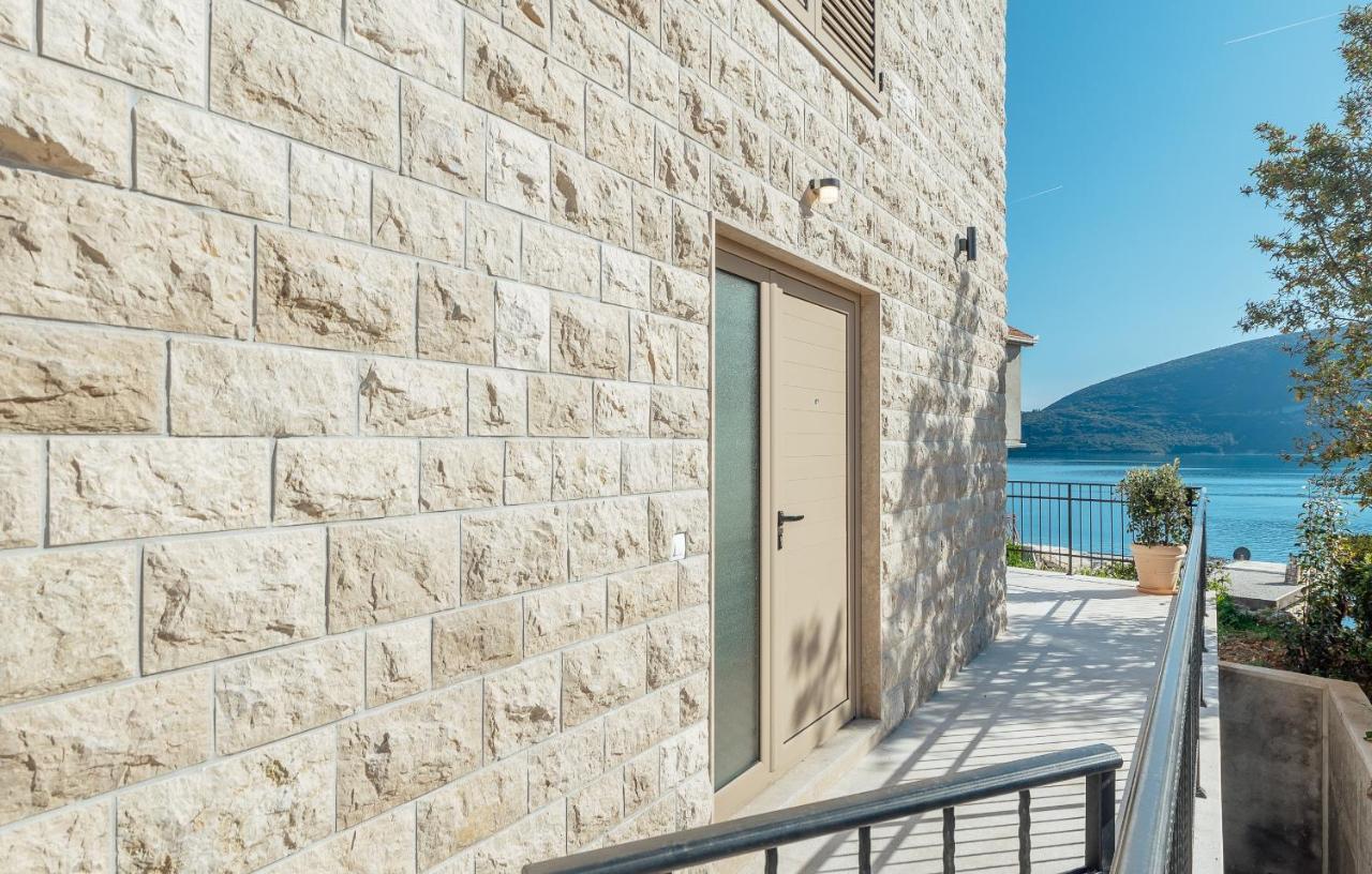 Boka Apartment 6 Herceg Novi Exteriör bild