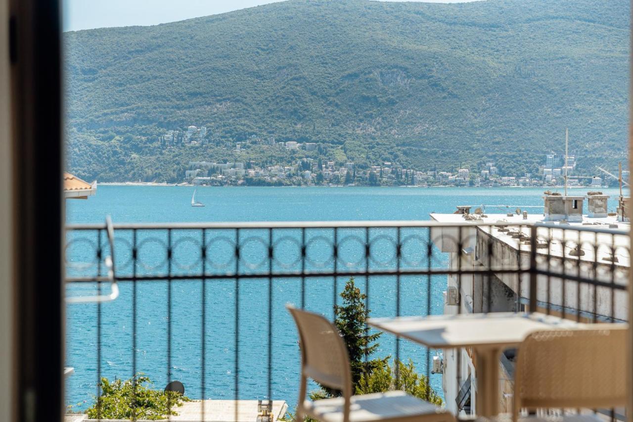 Boka Apartment 6 Herceg Novi Exteriör bild
