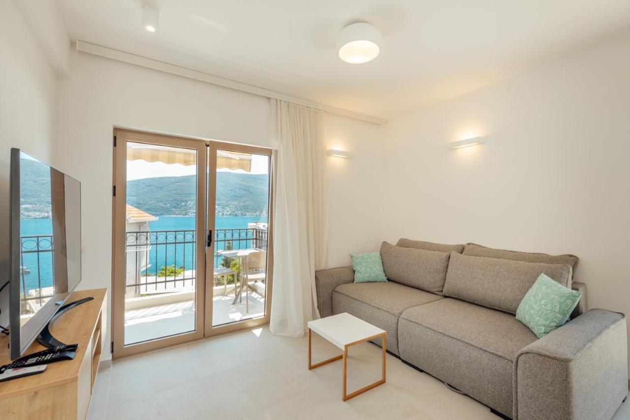 Boka Apartment 6 Herceg Novi Exteriör bild